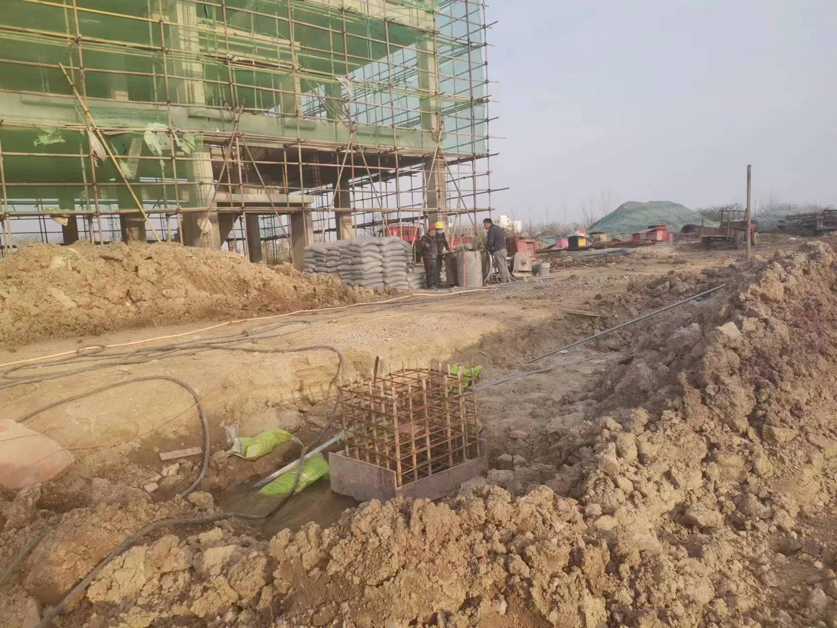 阳明当桥梁出现裂缝的时候应该及时加固修补